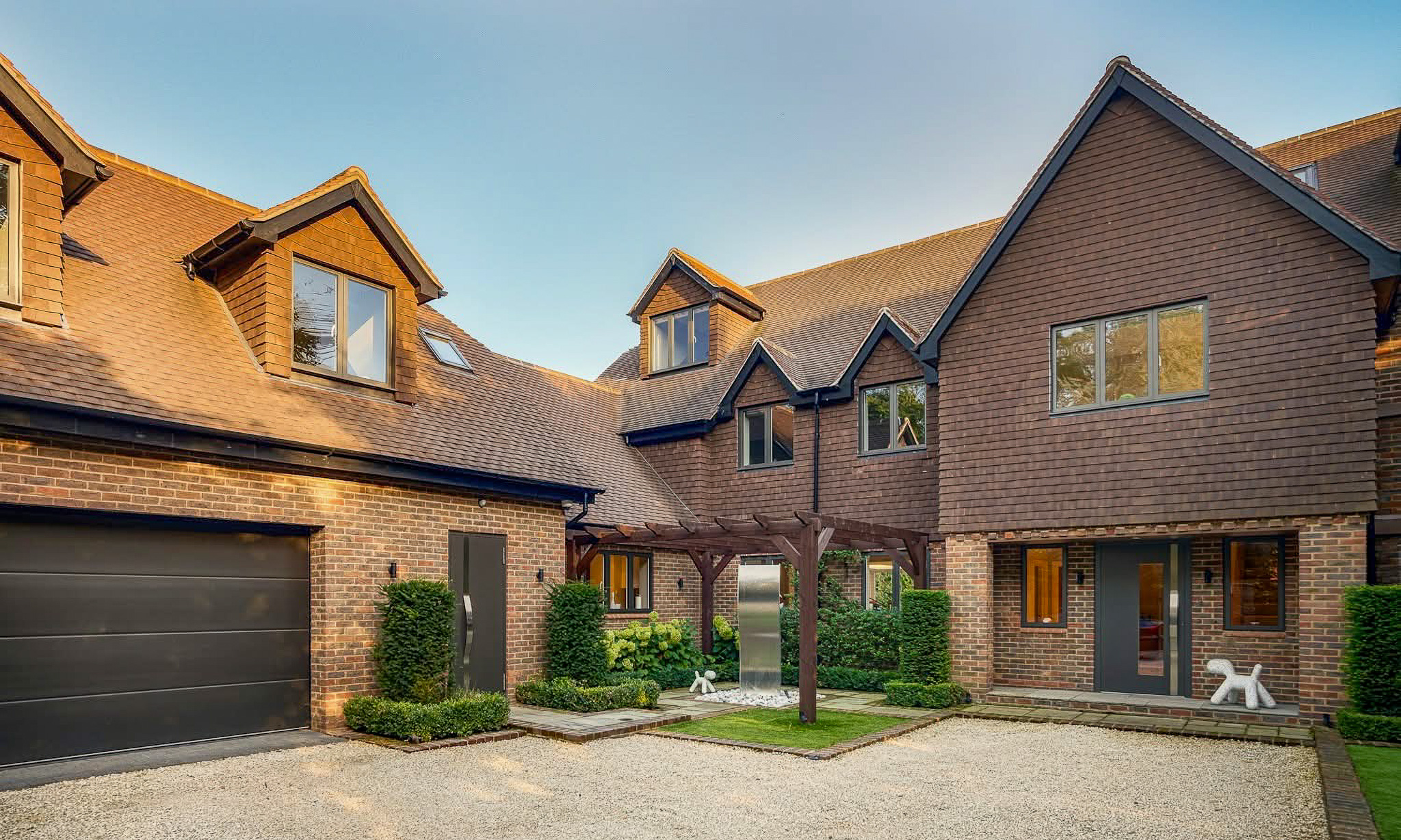 Welcome to LB Window Systems 1 MODERN HOUSE GREY GLAZING